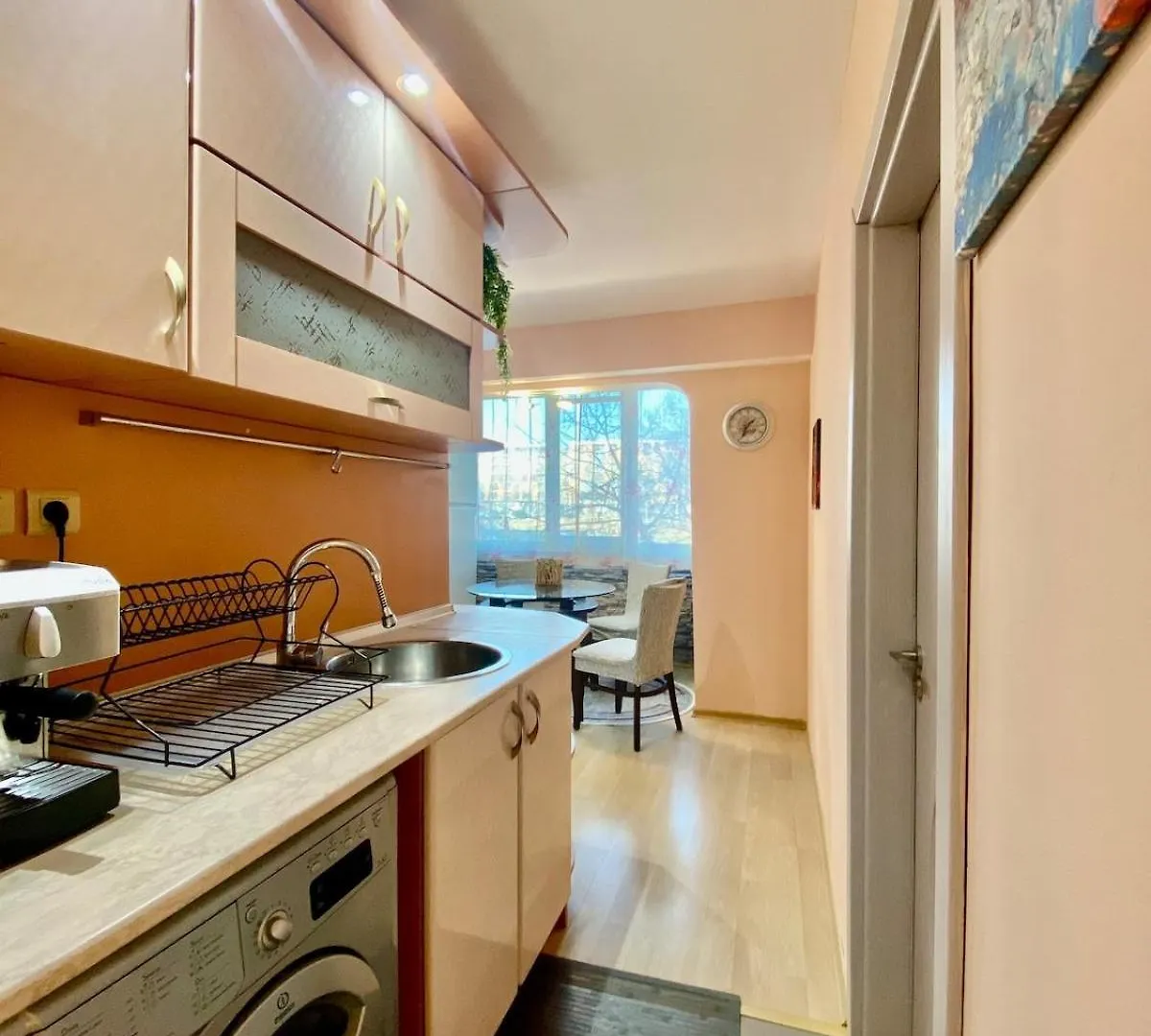 Chaika 29 - 3Bd Apartment For 5 People, 10Min From The Beach Varna