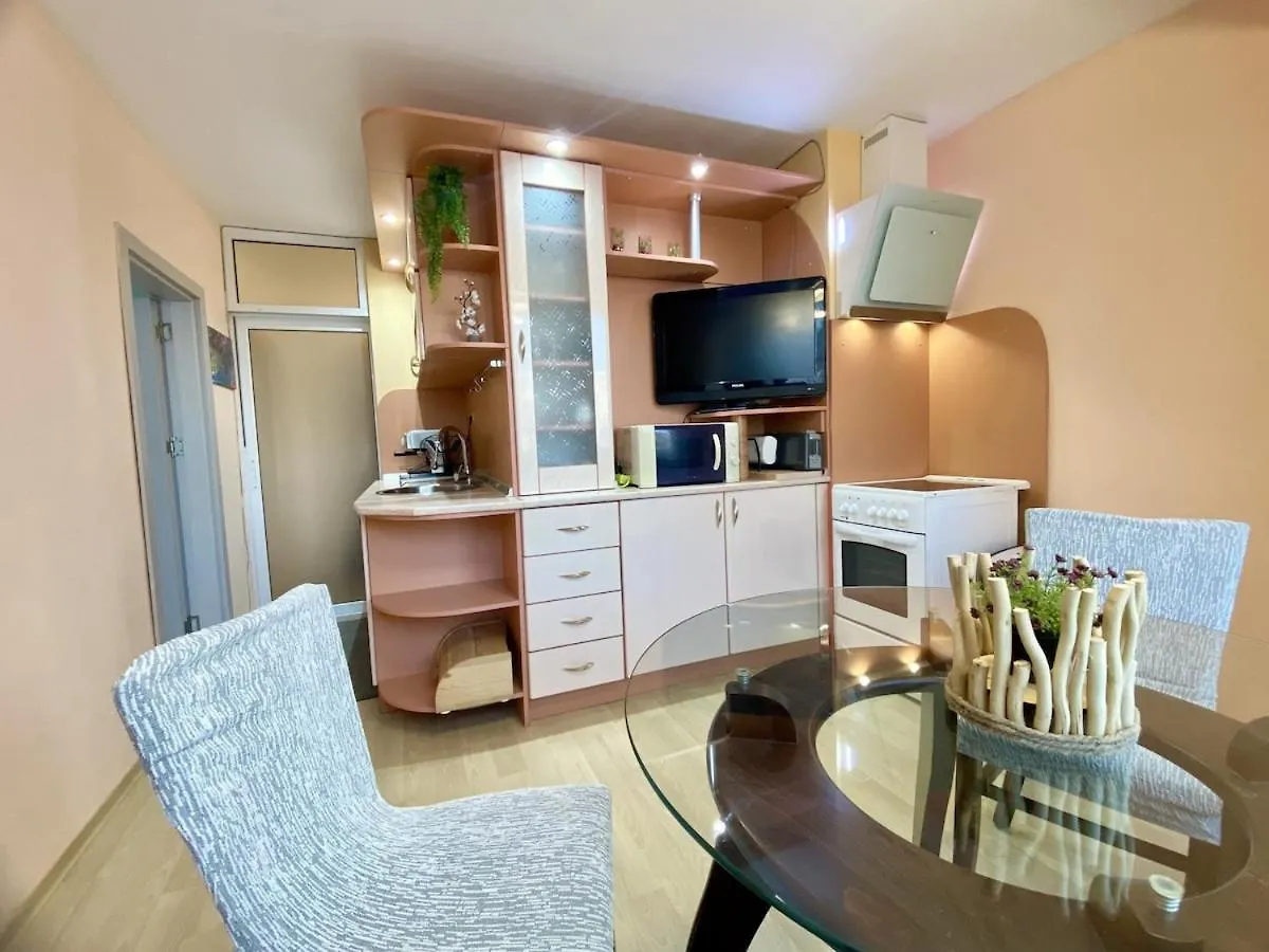 Chaika 29 - 3Bd Apartment For 5 People, 10Min From The Beach Varna